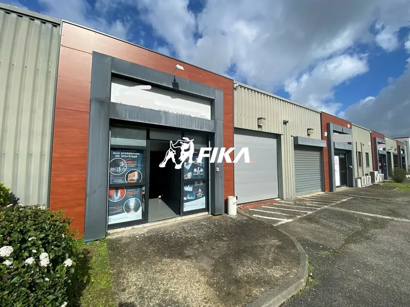 A LOUER - LOCAL D'ACTIVITE 100 m² - (31240) L'UNION