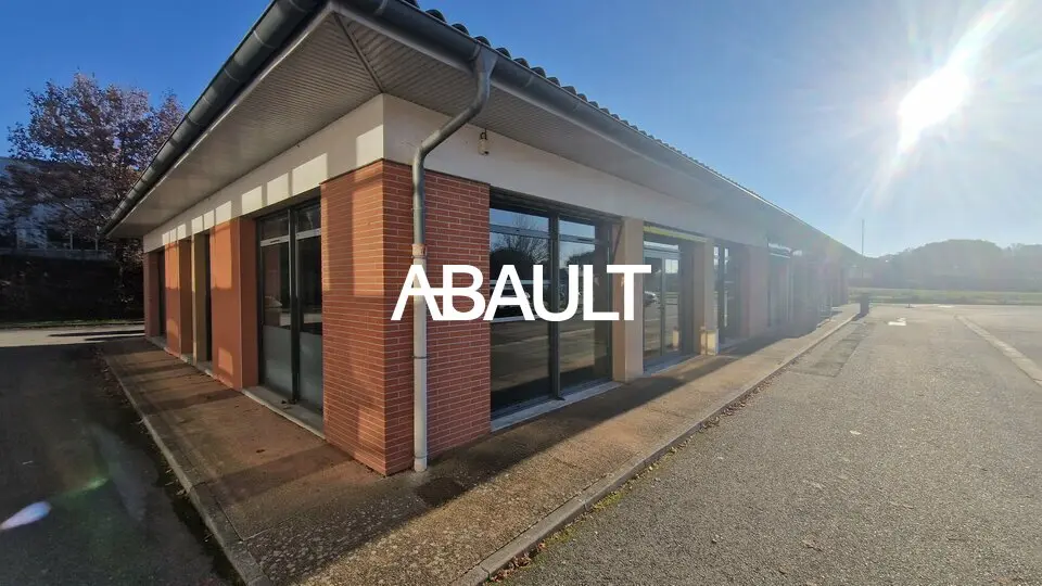 A LOUER LOCAL COMMERCIAL 205M² ENVIRON CORNEBARRIEU