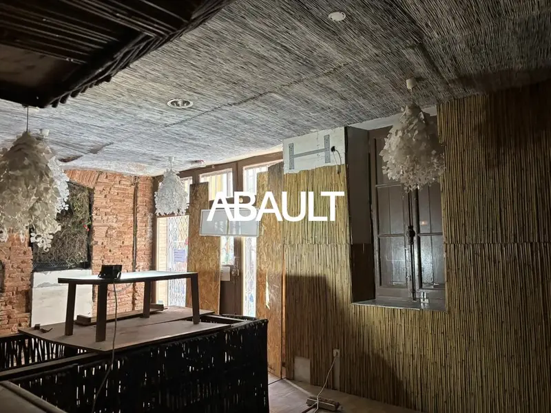 A LOUER - LOCAL COMMERCIAL D'ENVIRON 68 M² - TOULOUSE CENTRE 