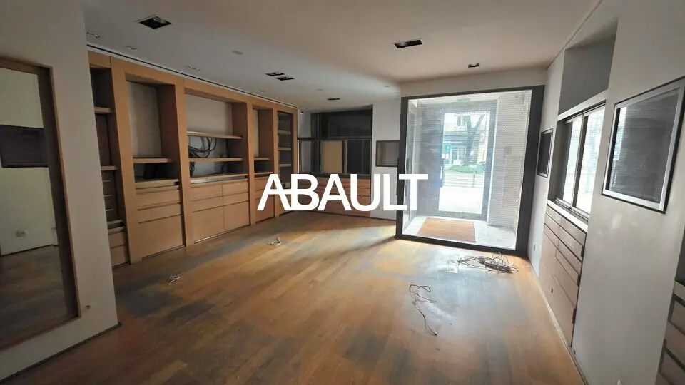 A louer Local commercial  88m² Bordeaux