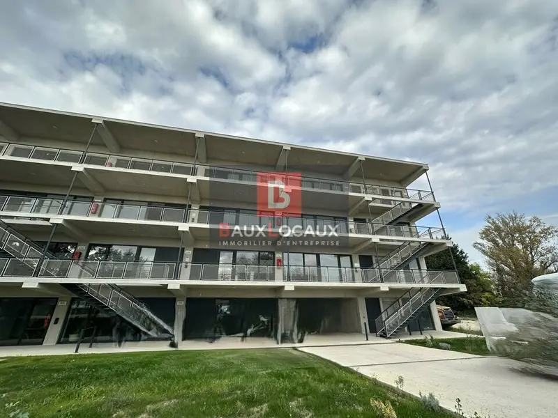 A louer Bureaux 213.4m² Avignon