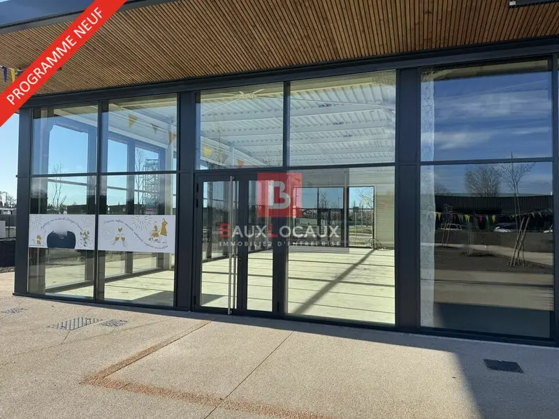 A louer Local commercial  223m² Monteux