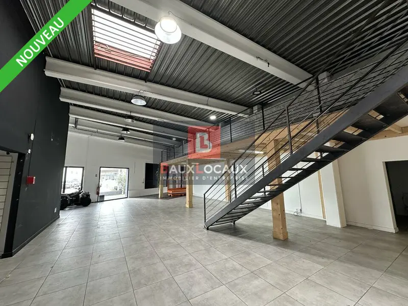 A louer Local commercial  609m² Le Pontet