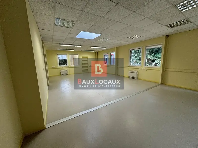 Bureaux à vendre d'environ 304 m²   Périphérie d'Avignon