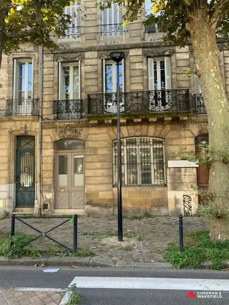 Bureaux de 250m² à usage mixte à vendre quartier des Chartrons