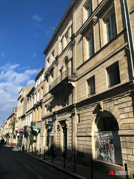 Bureaux de 130 m² à louer au coeur du Triangle d'Or