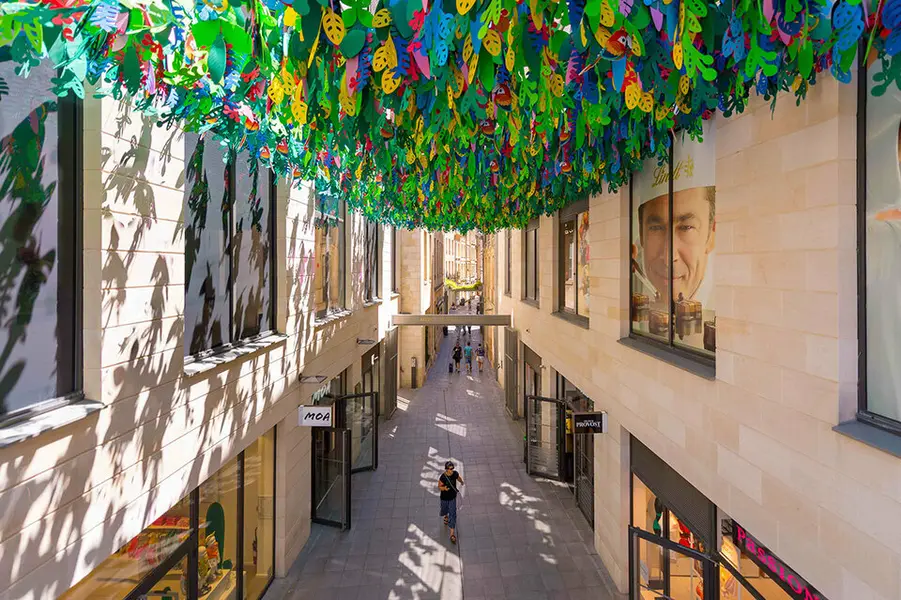 A LOUER LOCAL COMMERCIAL EMPLACEMENT N°1