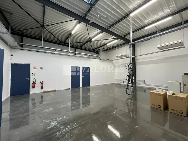A louer Locaux d'activité 294m² Pommiers
