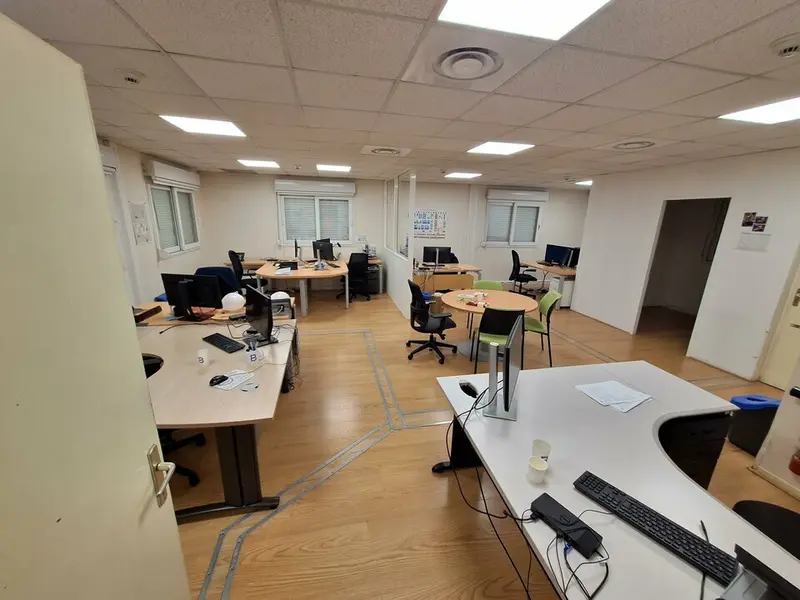 A louer Bureaux 291.5m² Chassieu