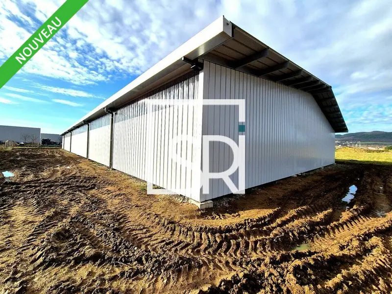 A louer Entrepôt 1440m² Combronde