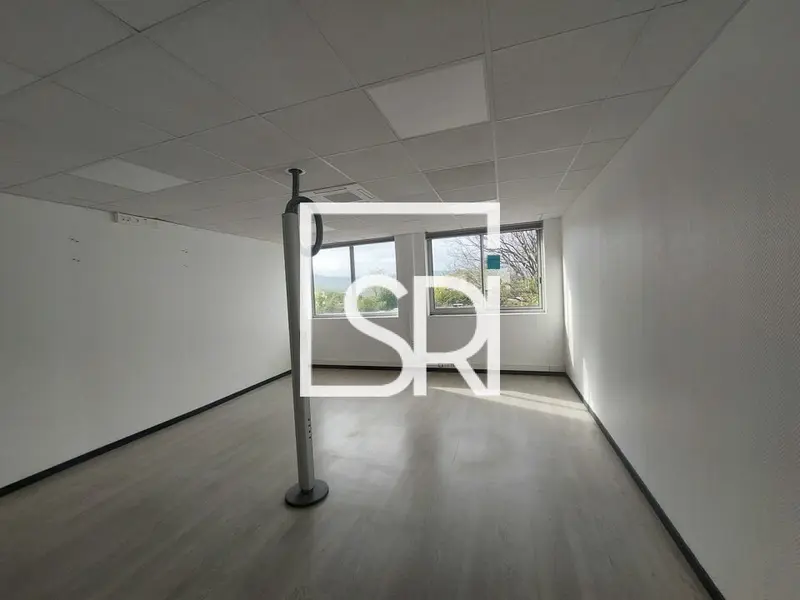 A vendre Bureaux 2860m² Cournon-d'Auvergne