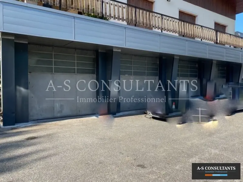 A louer Local commercial  190m² Challes-les-Eaux