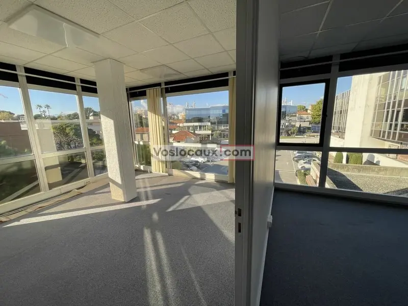 A louer Bureaux 106m² Saint-Laurent-du-Var