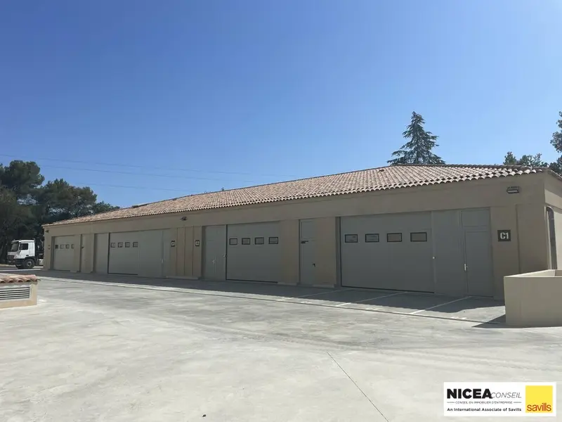 LOCAL D'ACTIVITÉ À LOUER