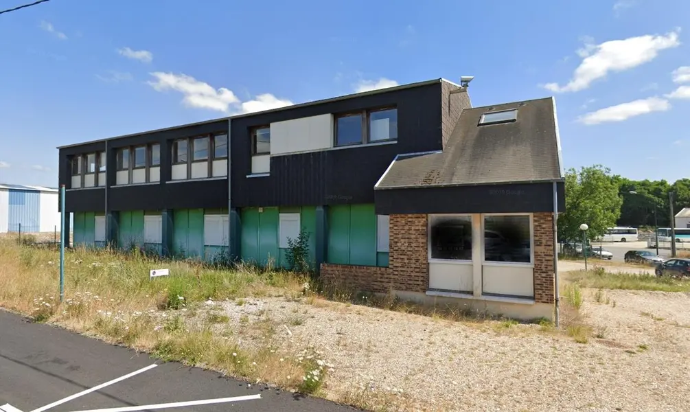 A proximité des sites pétrochimiques.