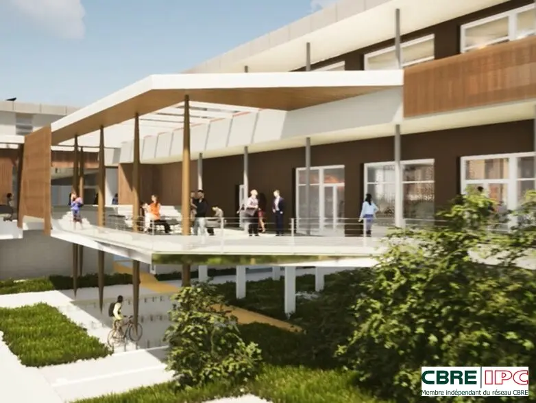 LOCATION - REF : 7635YA8