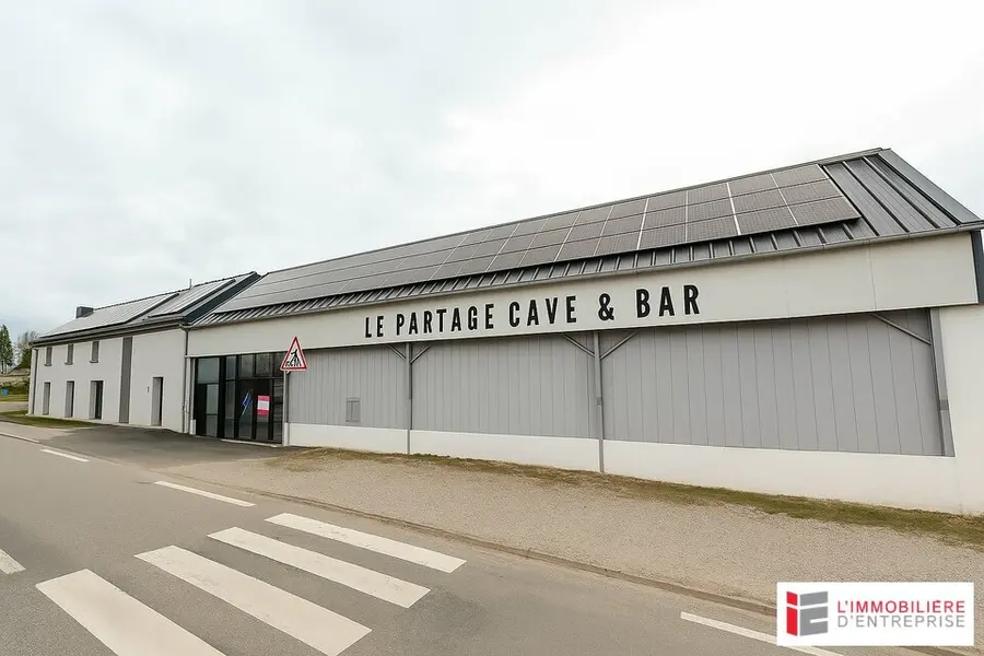 LOCATION  LOCAL COMMERCIAL  115 m²  PONT-PÉAN
