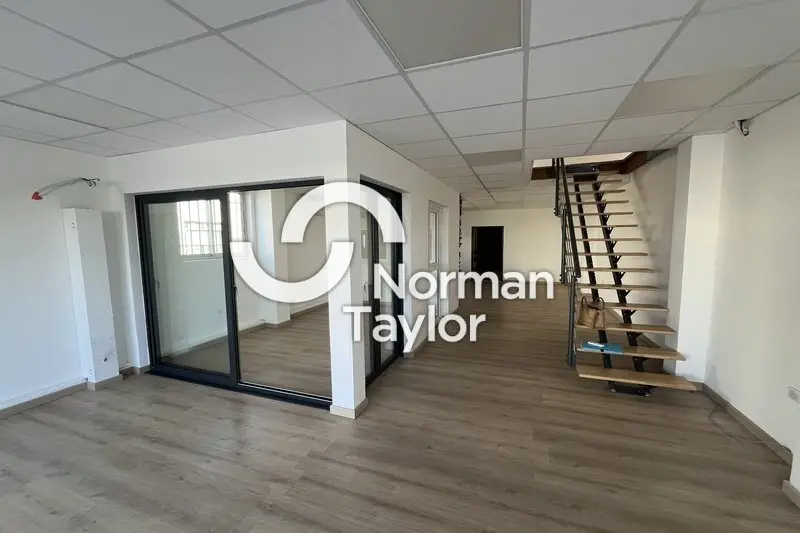 Local mixte de 250 m² à louer sur Mauguio