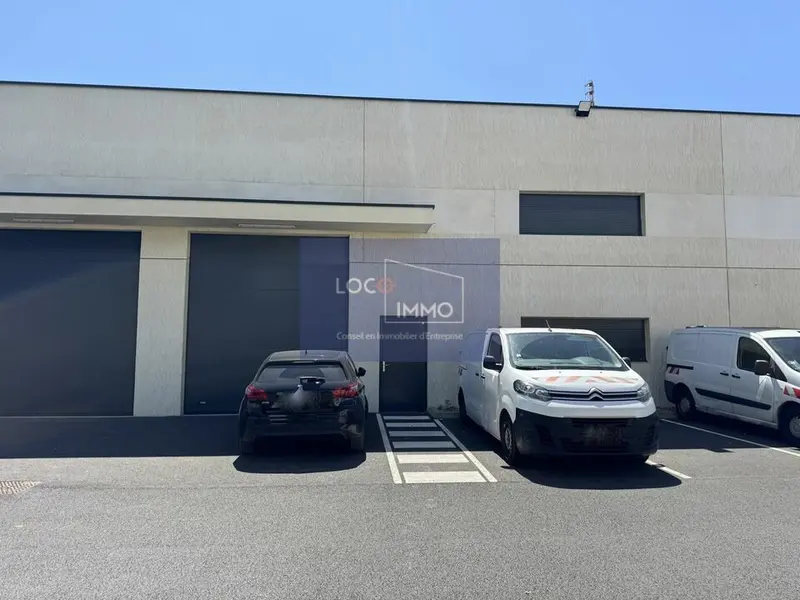 A louer Locaux d'activité 224m² Izon