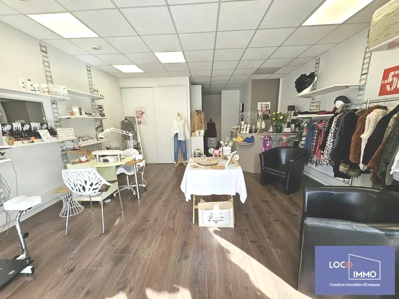 A vendre Local commercial  49.69m² Pessac