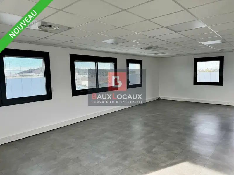A LOUER BUREAUX D'ENVIRON 67M² A AGROPARC