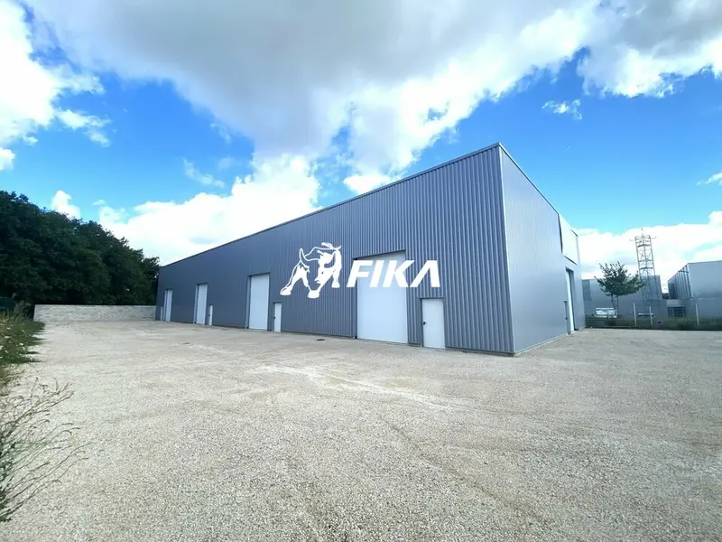 A LOUER LOCAL D'ACTIVITE 250 m² - (31340) VILLEMATIER