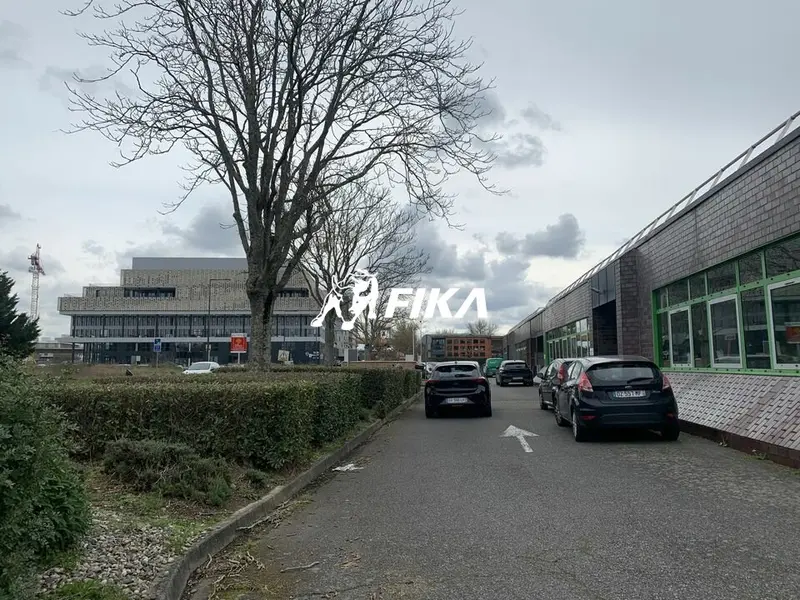 A LOUER BUREAUX+ STOCKAGE 296m² - (31670) LABEGE