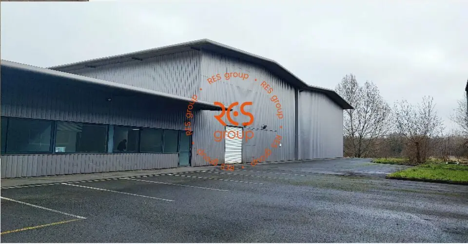 A louer Entrepôt 440m² Saint-Médard-d'Eyrans