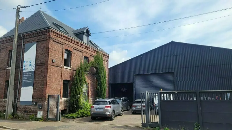 A LOUER OU A VENDRE - VALLEE DU CAILLY.