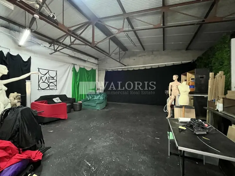 A vendre Locaux d'activité 210m² Pierre-Bénite