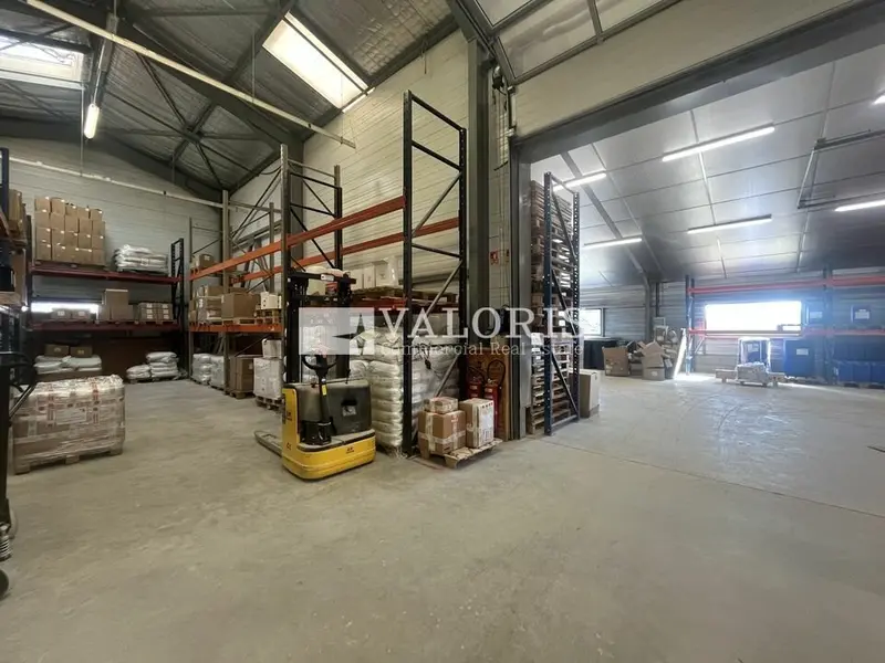 A vendre Locaux d'activité 700m² Hurigny