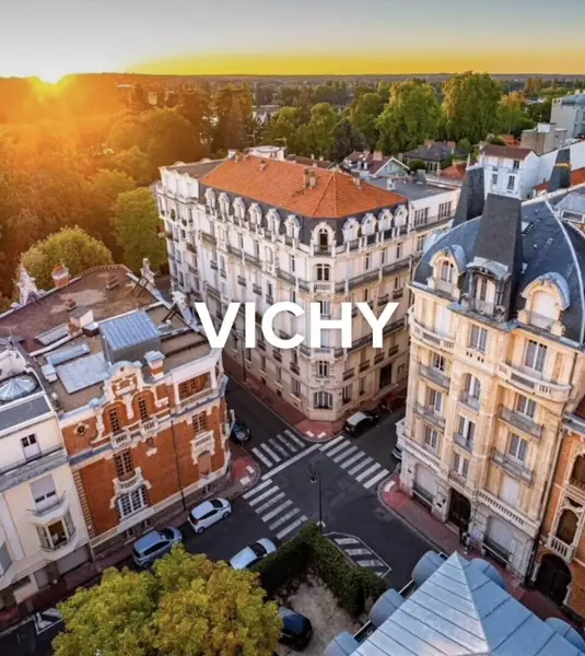 LOCATION LOCAL COMMERCIAL CENTRE VILLE 400 M² - 03200 - VICHY