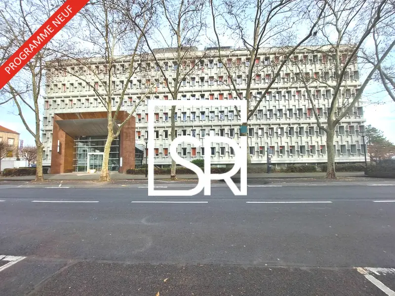 A louer Bureaux 4699.72m² Clermont-Ferrand