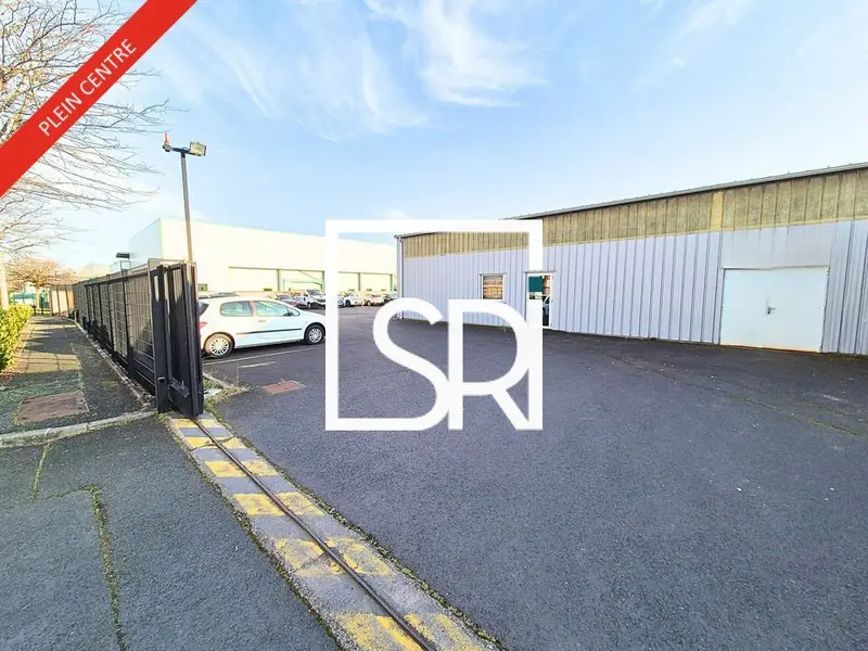 A vendre Entrepôt 880m² Issoire