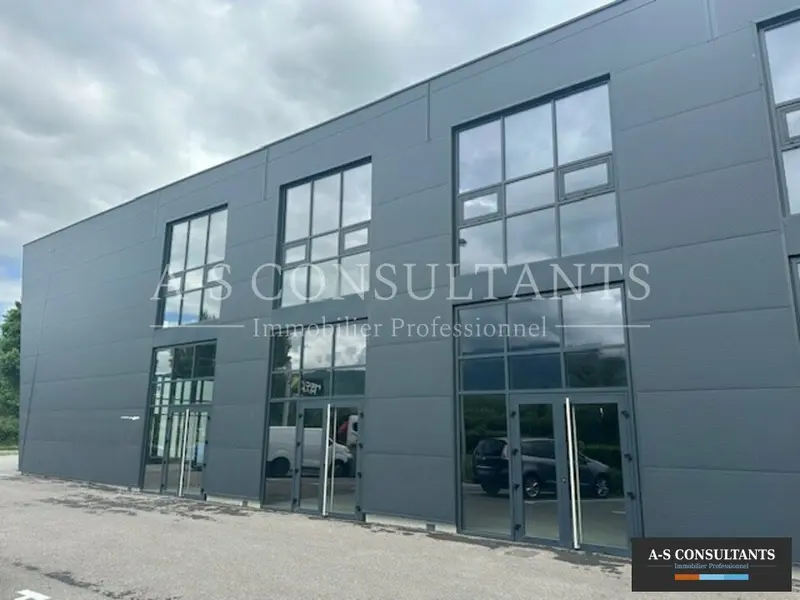A louer Local commercial  2315m² Chignin