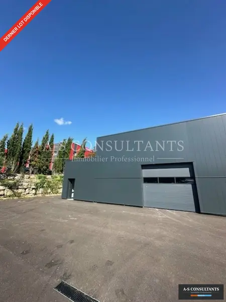 A louer Locaux d'activité 240m² La Ravoire