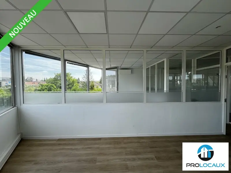 A louer Bureaux 171m² Chaumontel
