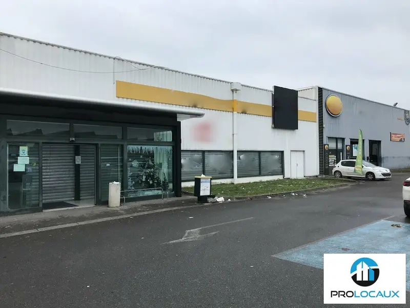 A louer Local commercial  660m² Pont-Sainte-Maxence