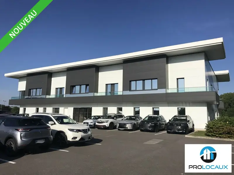 A vendre Bureaux 1242m² Lacroix-Saint-Ouen