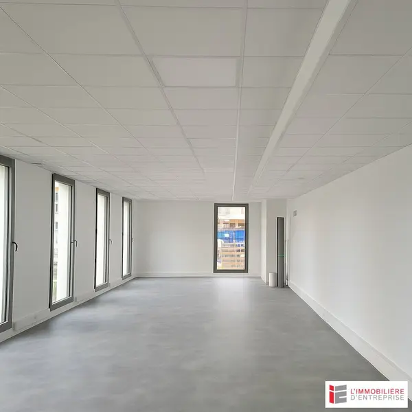 VENTE  LOCAL COMMERCIAL  100 M²  CESSON-SÉVIGNÉ