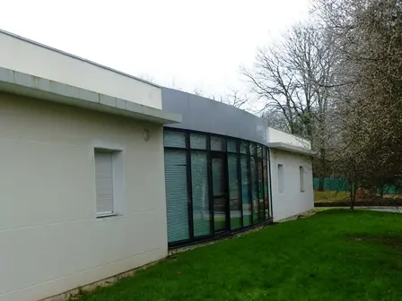 A LOUER - VANNES - BUREAUX RDC