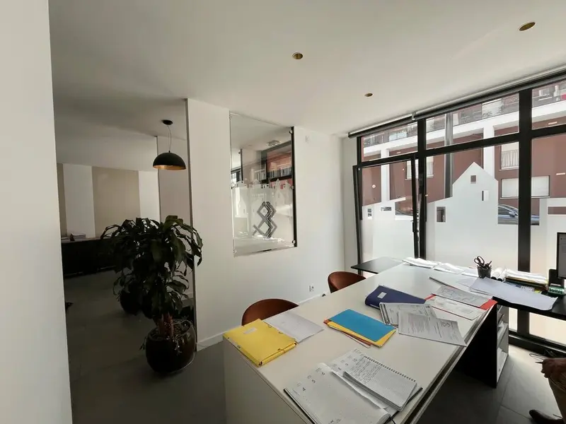 A LOUER - BUREAUX - VANNES CENTRE