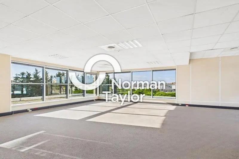 Bâtiment indépendant à usage de Bureaux  Montpellier Euromédecine 