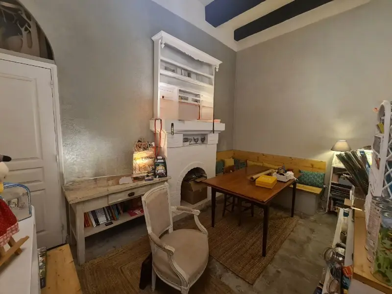 LOCAL 30 M² LE PORT / GARIBALDI LOYER BAS