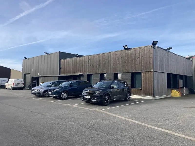 A vendre Locaux d'activité 357m² Le Thuit de l'Oison