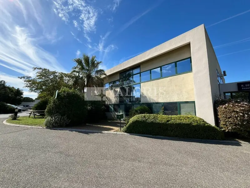 A vendre Bureaux 269m² Les Pennes-Mirabeau