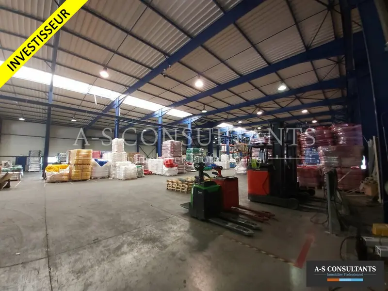 A vendre Locaux d'activité 3528m² Viriville