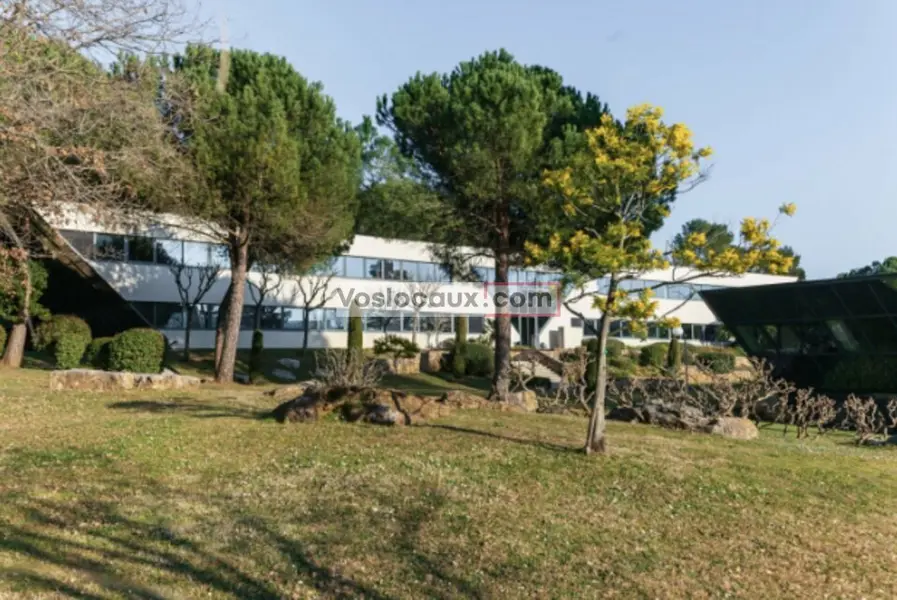 Sophia Antipolis  Bureaux à louer 720 m² 