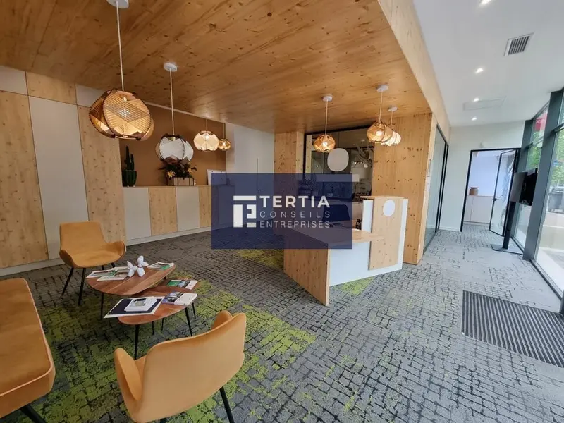 MONTPELLIER PORT MARIANNE / LOCAL COMMERCIAL - BUREAUX A LOUER