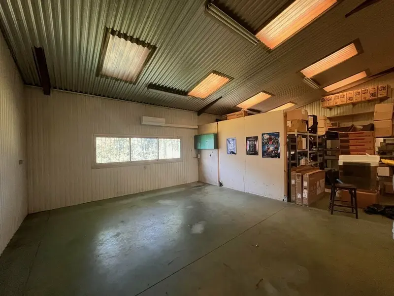 A louer Locaux d'activité 240m² Meucon